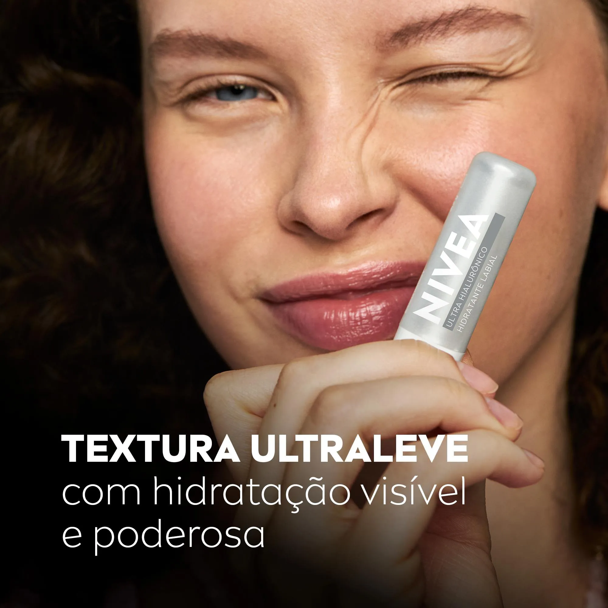 Hidratante Labial Nivea Ultra Hialurônico 5,2g — foto 4